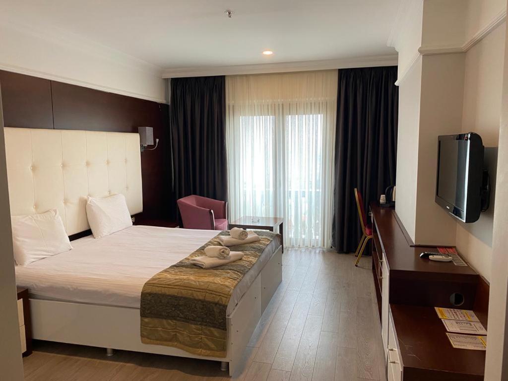 Paradise Island Hotel Darica  Екстер'єр фото