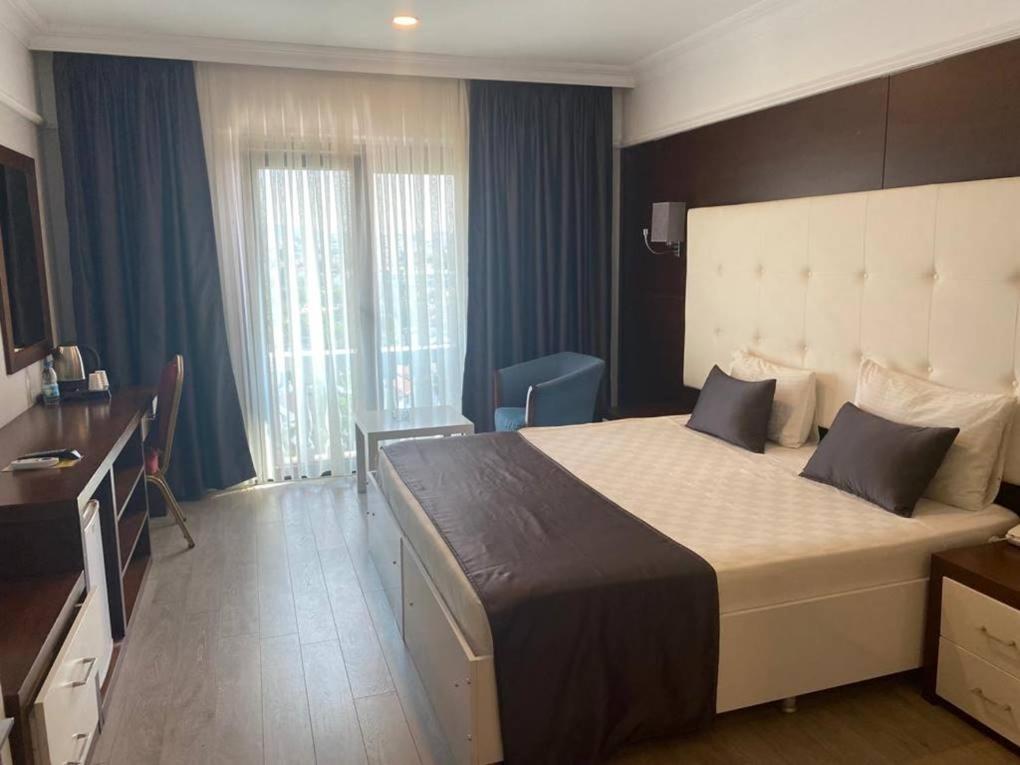 Paradise Island Hotel Darica  Екстер'єр фото