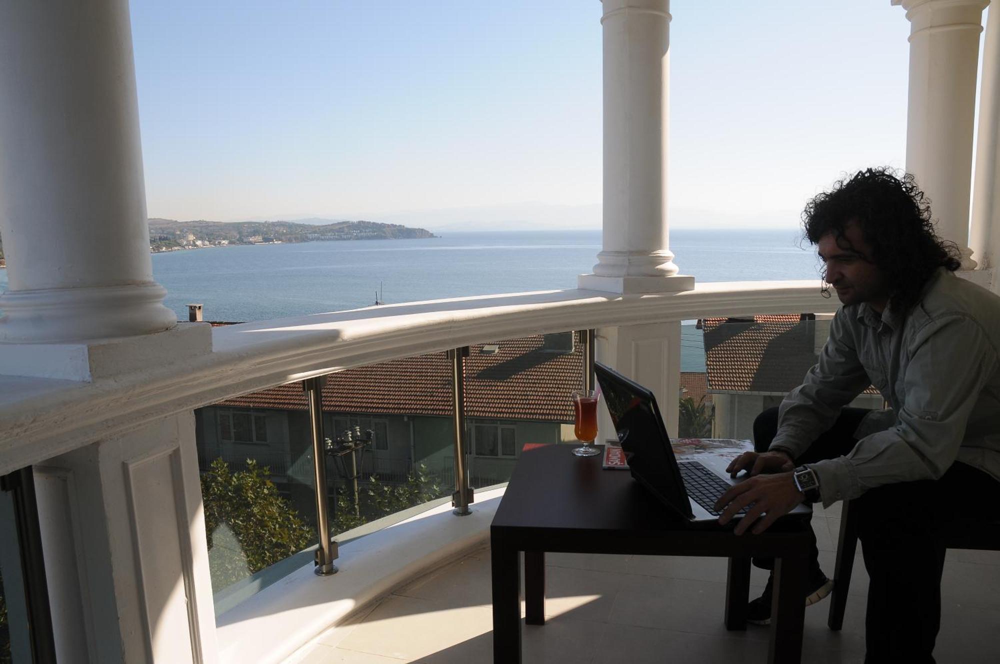 Paradise Island Hotel Darica  Екстер'єр фото