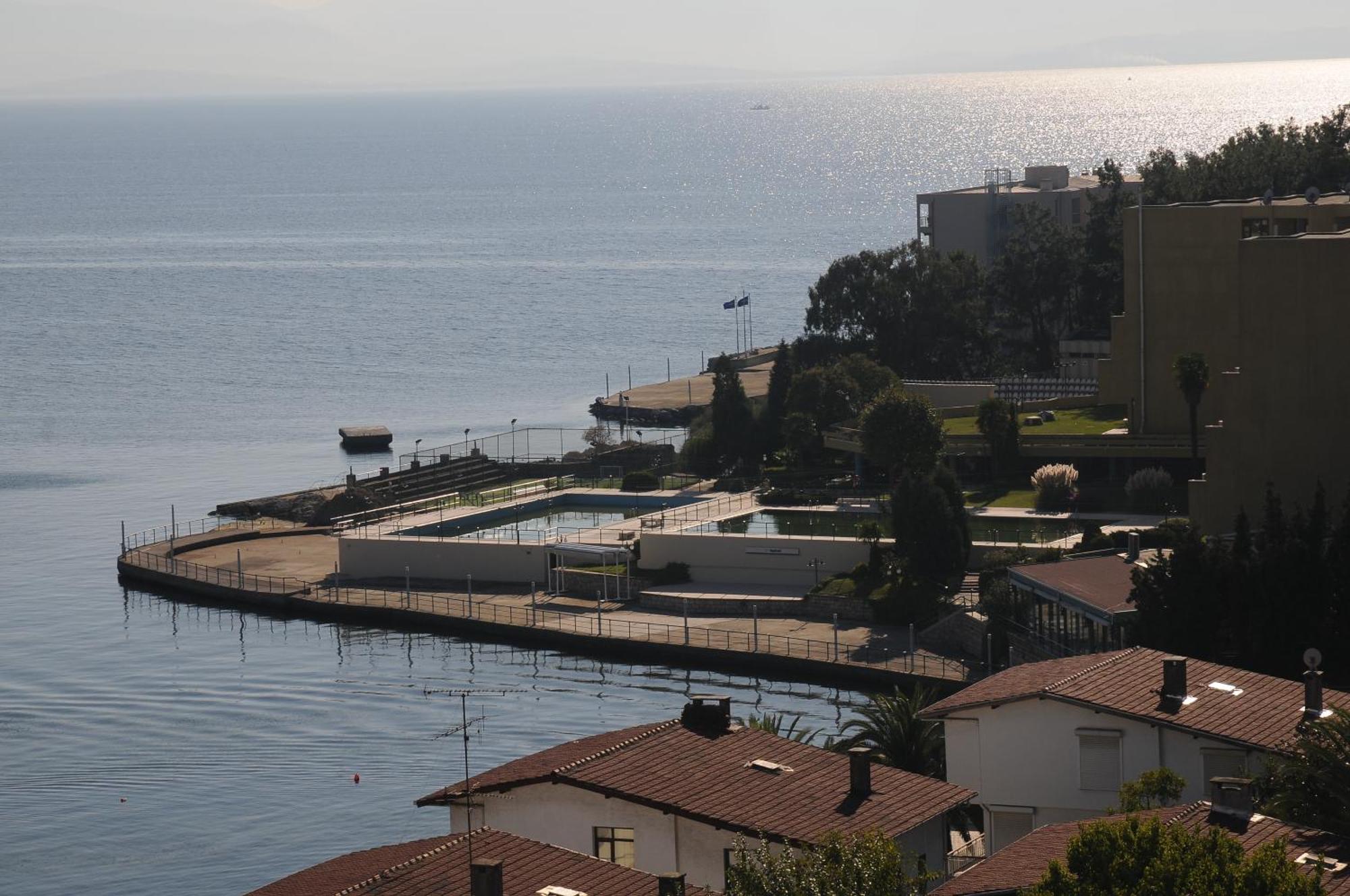 Paradise Island Hotel Darica  Екстер'єр фото