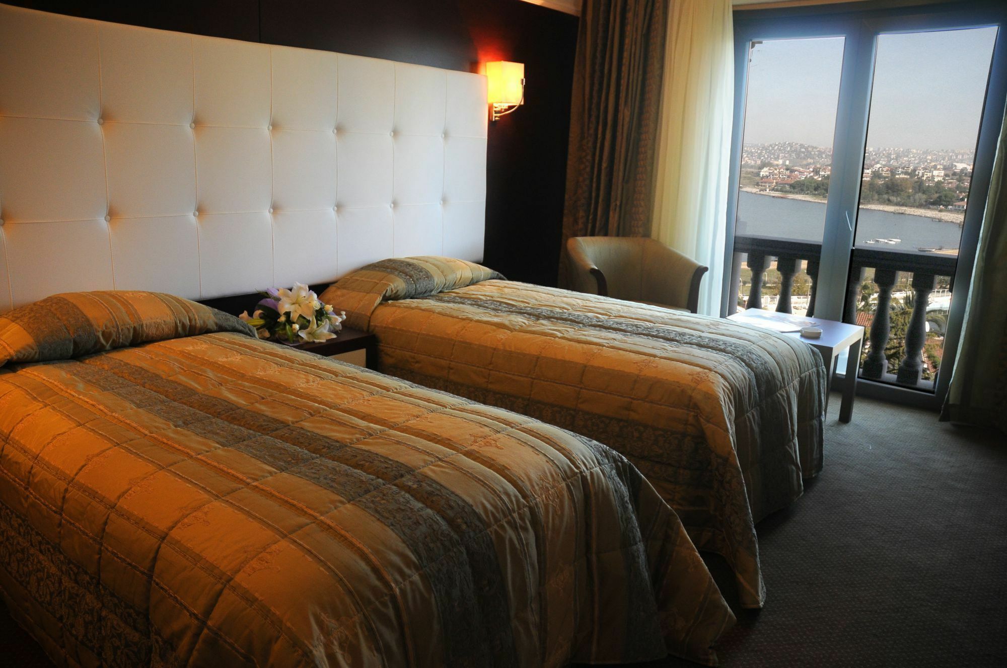 Paradise Island Hotel Darica  Екстер'єр фото